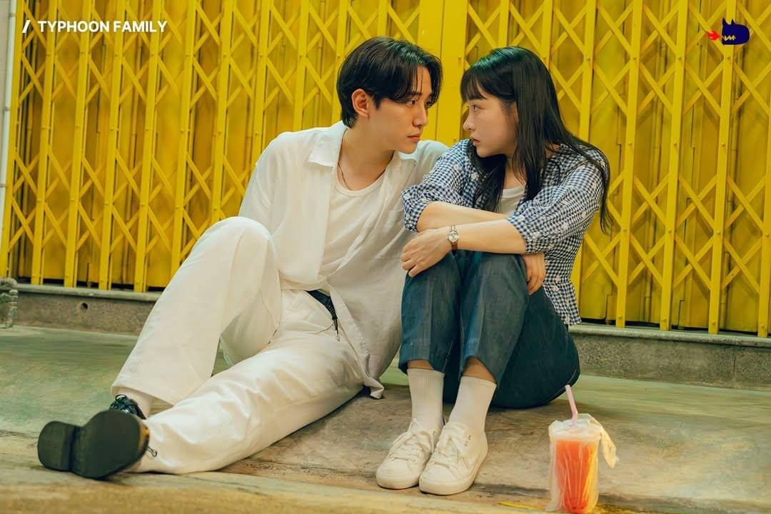 Kang Tae Poong (Lee Jun Ho) dan Oh Mi Seon (Kim Min Ha) dalam drakor Typhoon Family