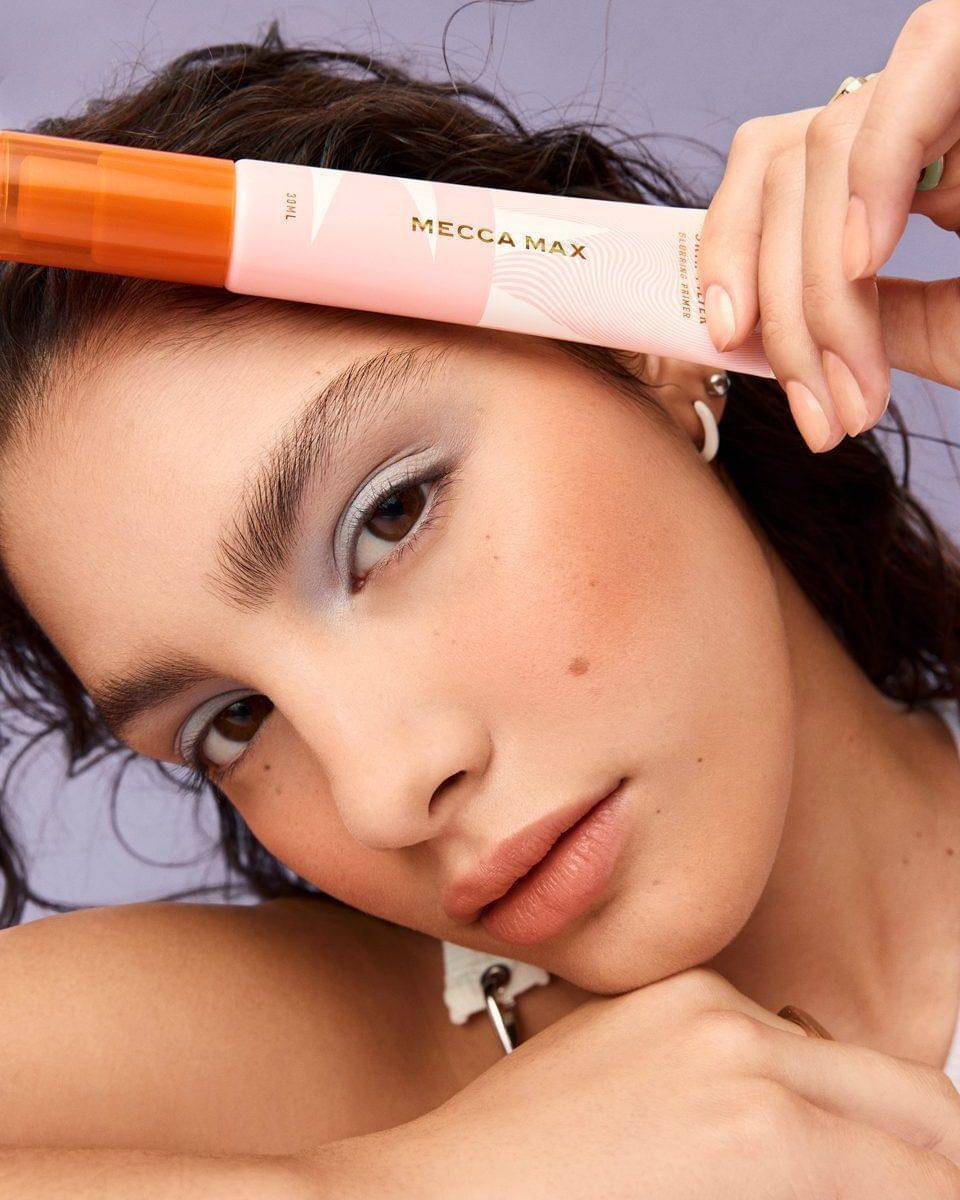 ilustrasi tren makeup 2026 