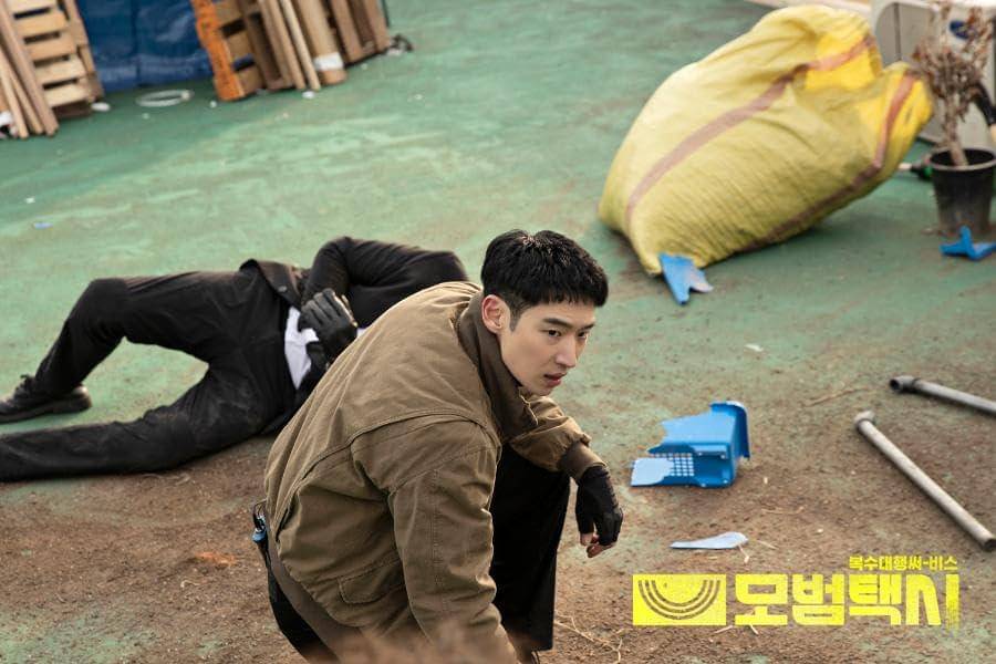 Lee Je Hoon sebagai Kim Do Gi di Taxi Driver