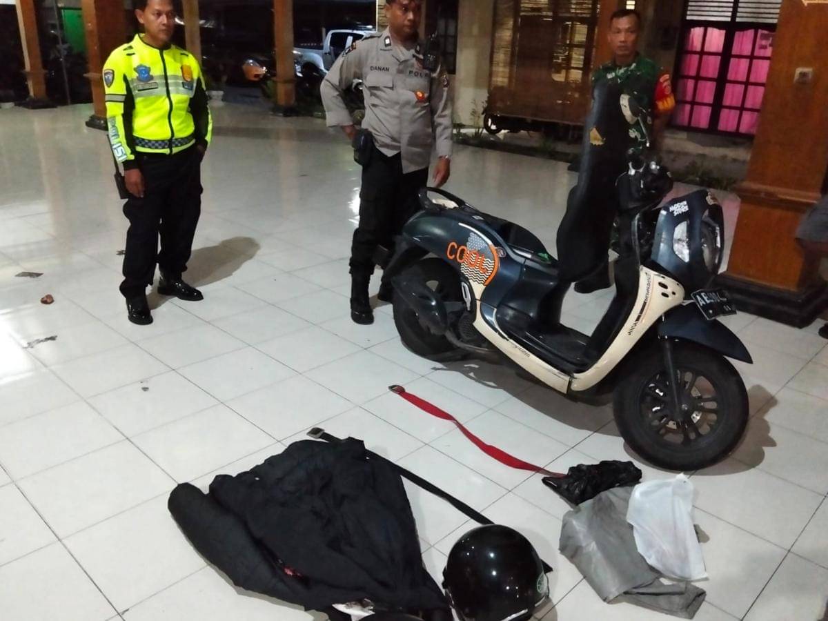 Jajaran Polsek Kraton mengamankan tiga orang pelajar yang diduga melakukan aksi kejahatan jalanan di wilayah Kraton, Kota Yogyakarta