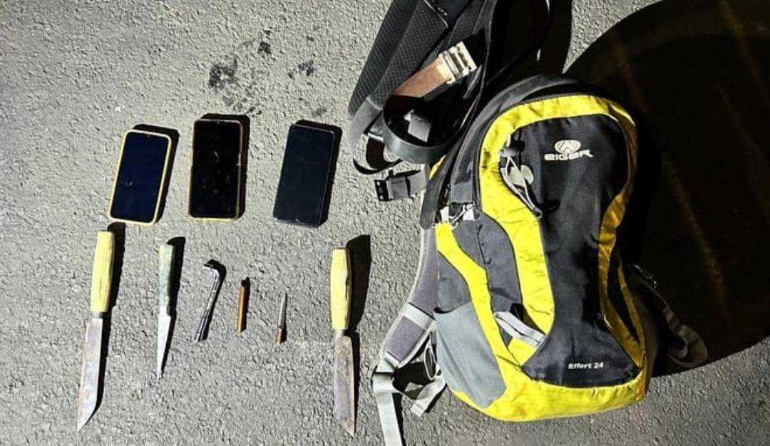 polisi tangkap tiga remaja yang akan melakukan pencurian sepeda motor di Bekasi, senjata tajam