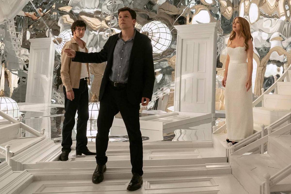 Now You See Me: Now You Don't