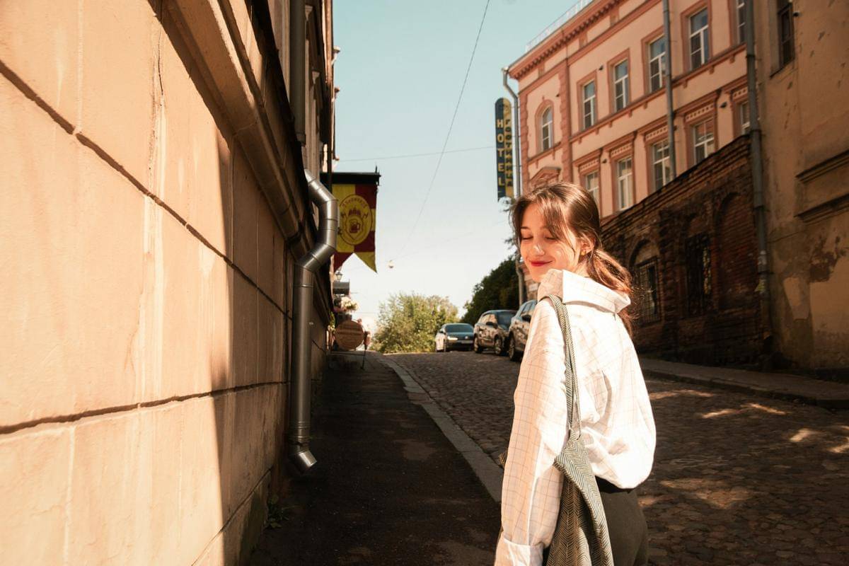 Ilustrasi merasa positif (unsplash.com/Photo by Andy Vult)