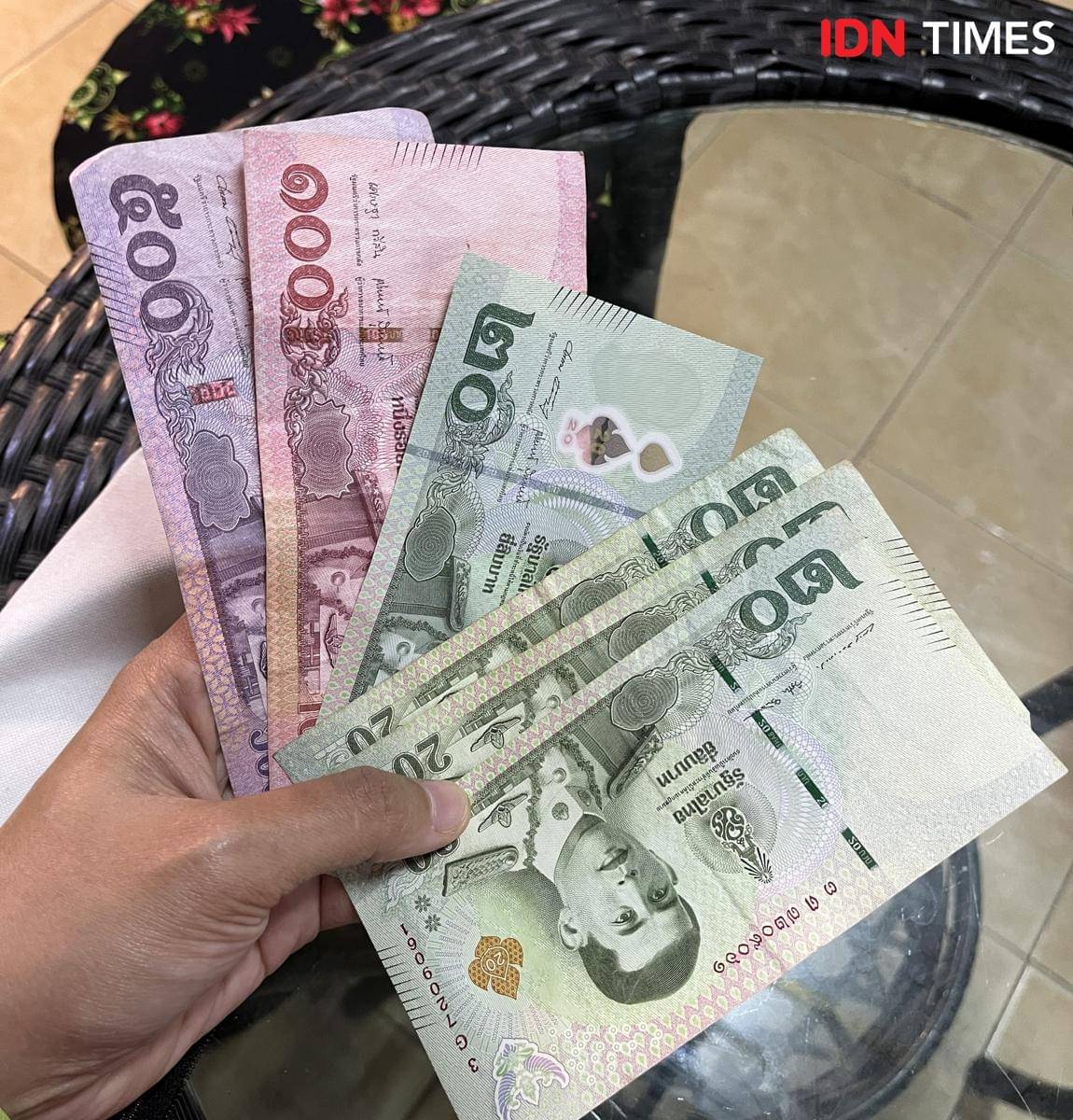 Potret uang Bath Thailand