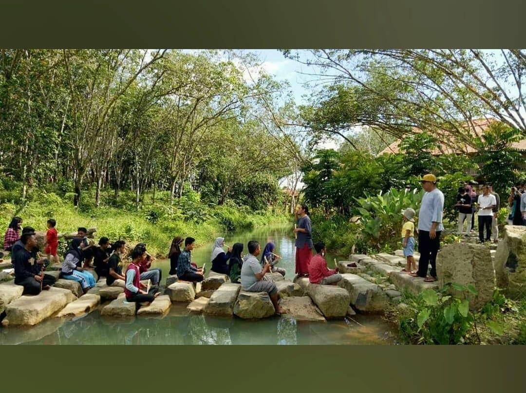 Sekolah Seni Tulang Bawang Barat