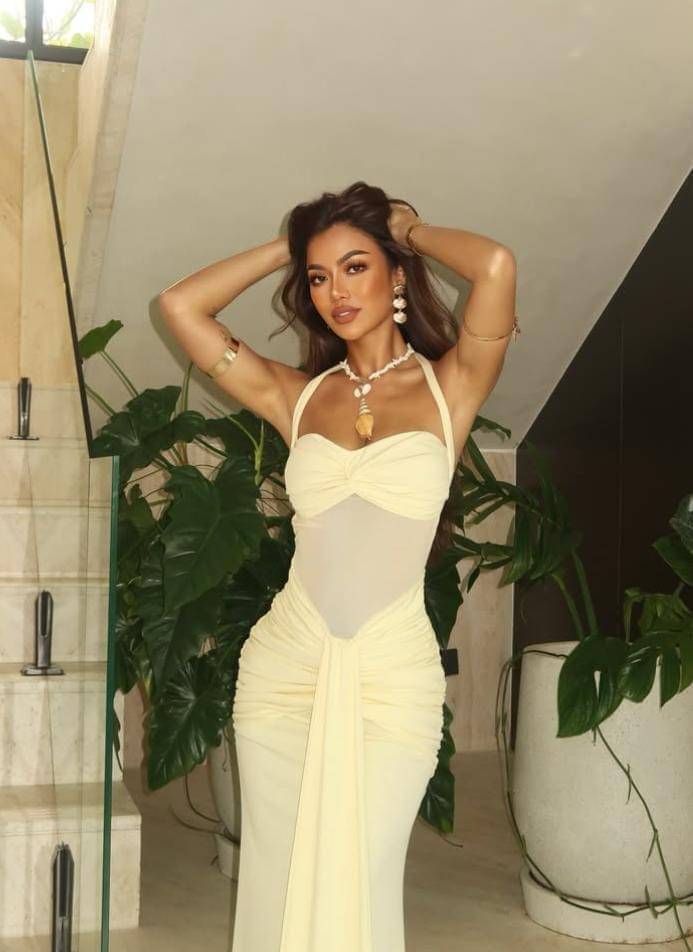 Potret Sanly Liu di miss universe 2025