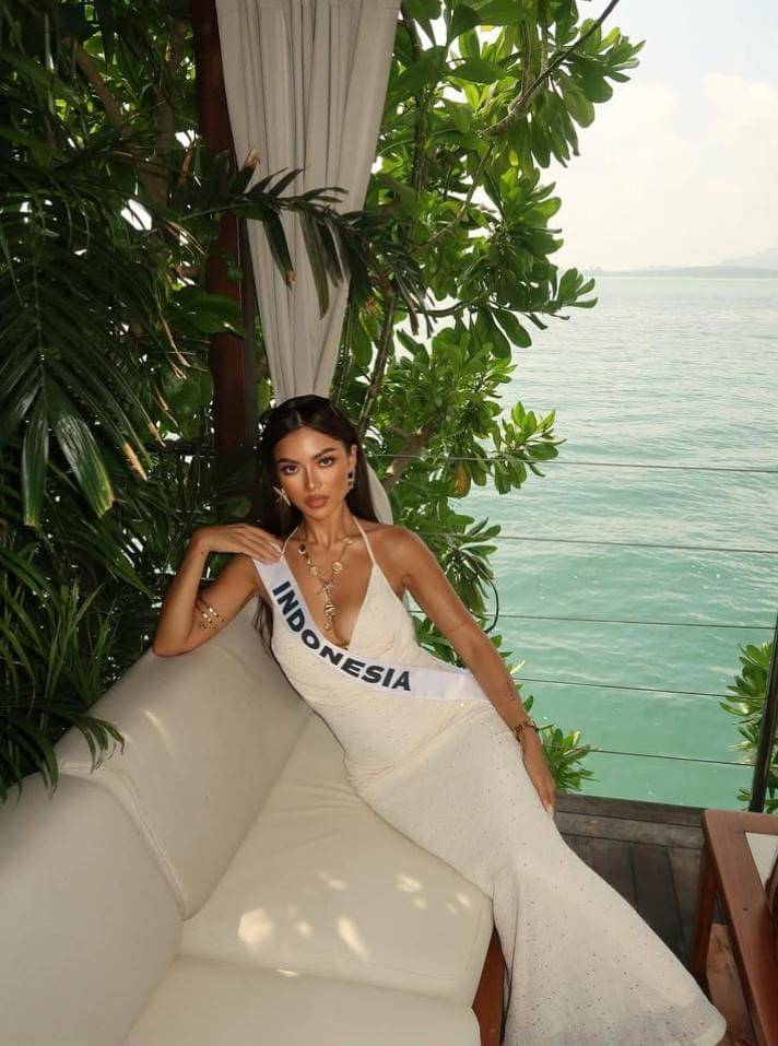Potret Sanly Liu di miss universe 2025 