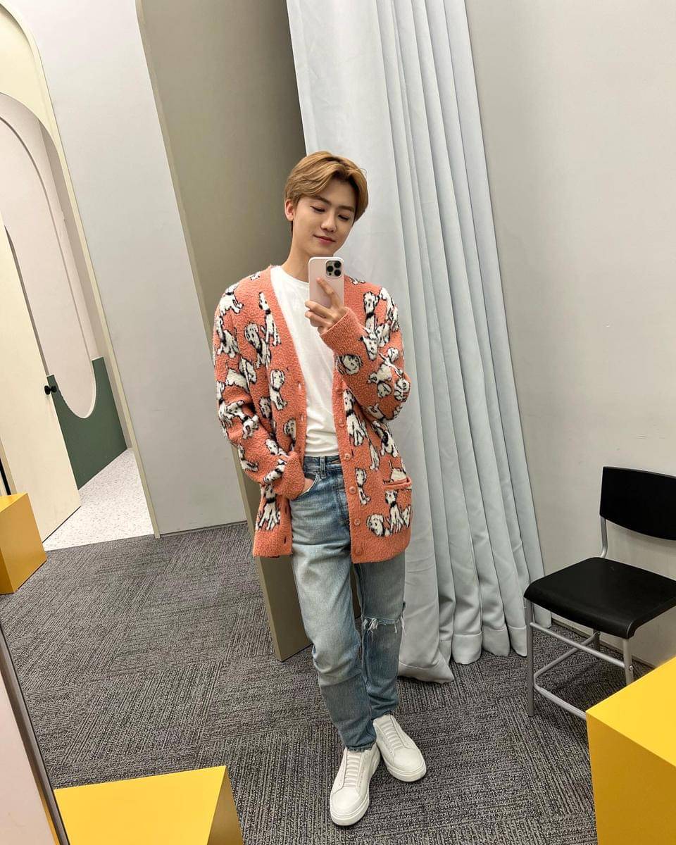 Outfit ngampus ala Jaemin NCT