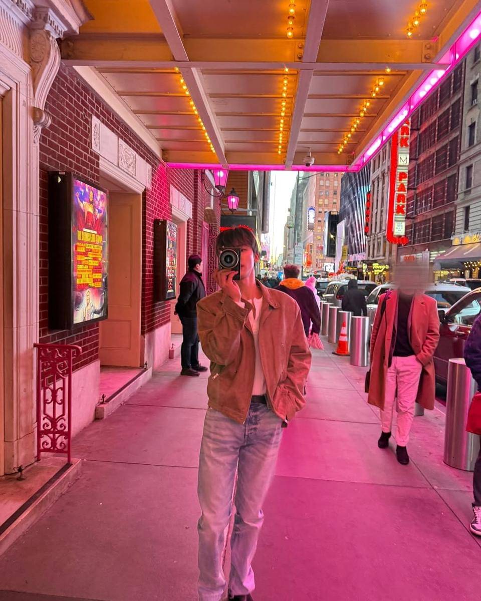 Outfit ngampus ala Jaemin NCT 