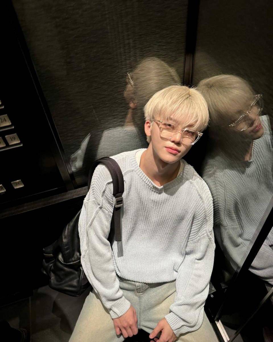 Outfit ngampus ala Jaemin NCT