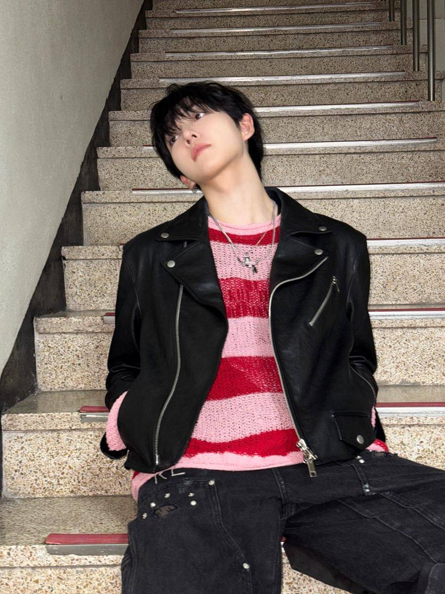 Style nongkrong di kafe ala member KickFlip