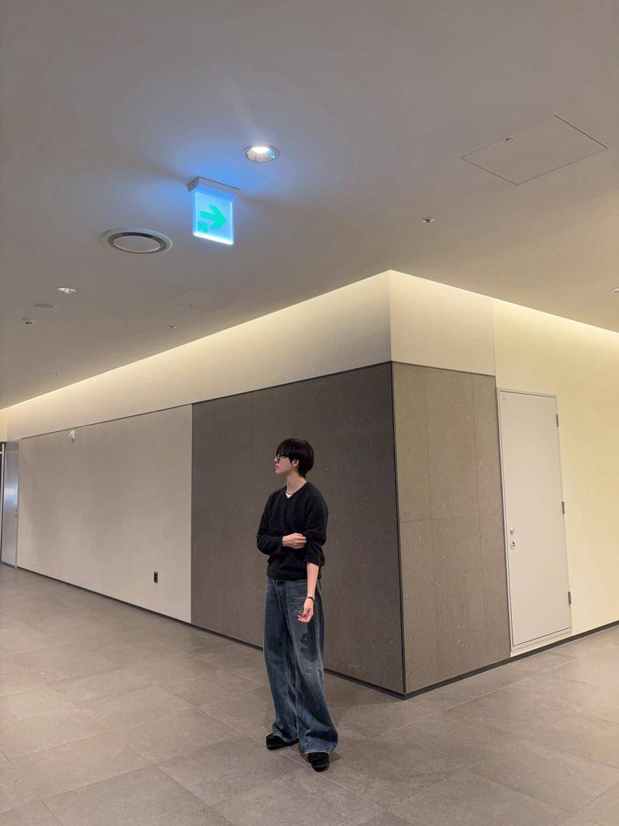 Mix and match nongkrong di kafe ala member KickFlip