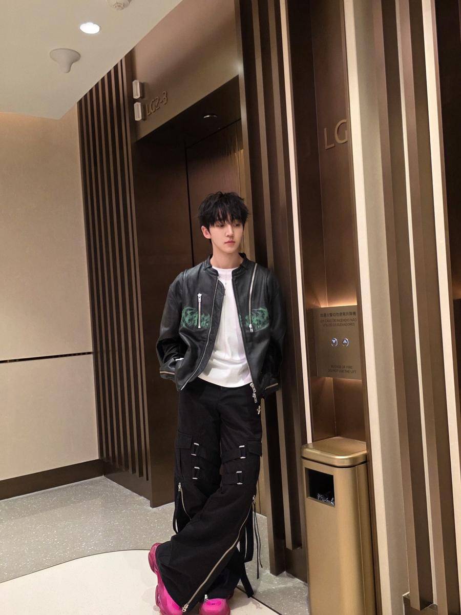 Outfit nongkrong ala member KickFlip