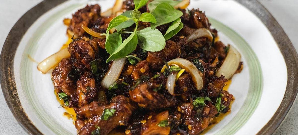 ilustrasi ayam rica kecap kemangi