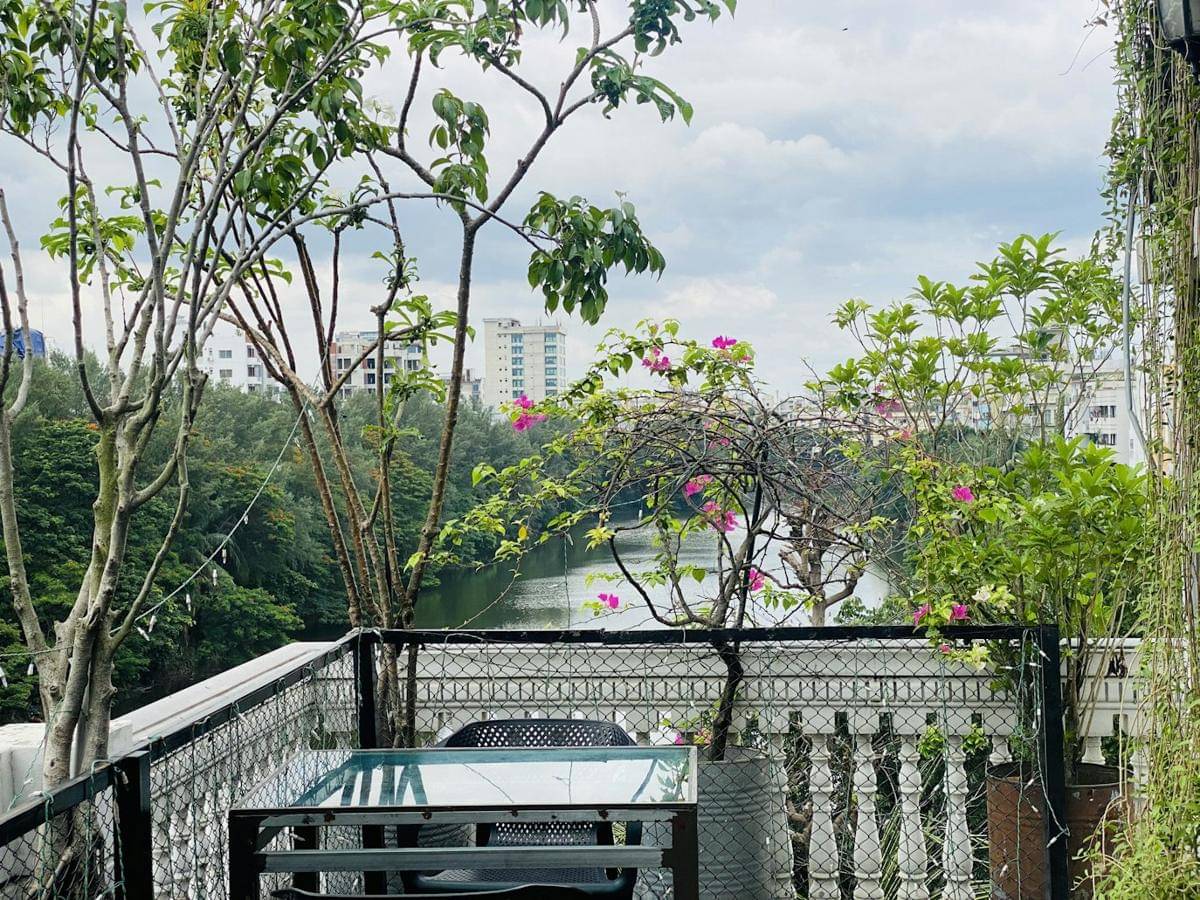 Ilustrasi kafe rooftop di jogja