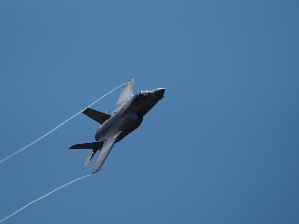 Penerbangan lintas F-35 di Cherry Festival 2025 Tanggal 29/06/2025 ( Huntsmanleader, CC BY 4.0, via Wikimedia Commons)