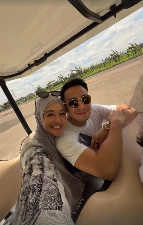 Anniversary ke-12 Poppy Bunga dan Suami