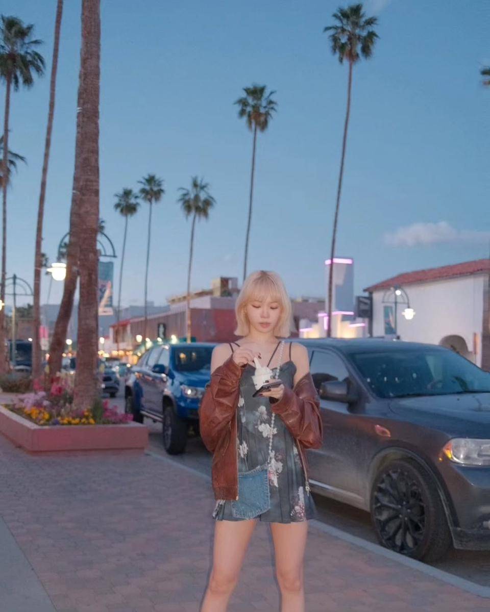 Outfit ala Chaewon LE SSERAFIM