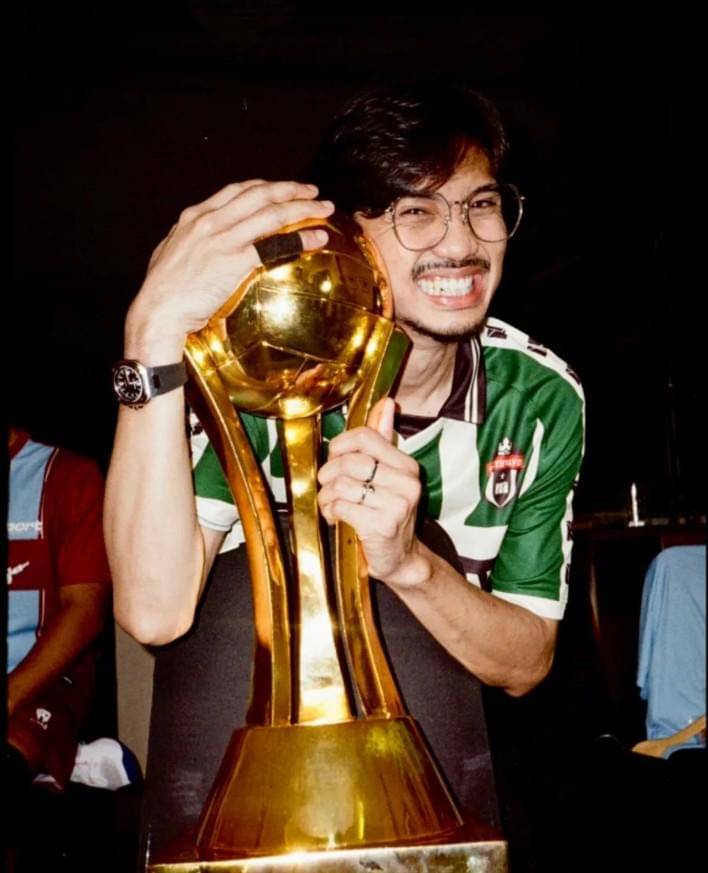 The Musicians Pamer Piala dan Medali Juara (instagram.com/pakduta)