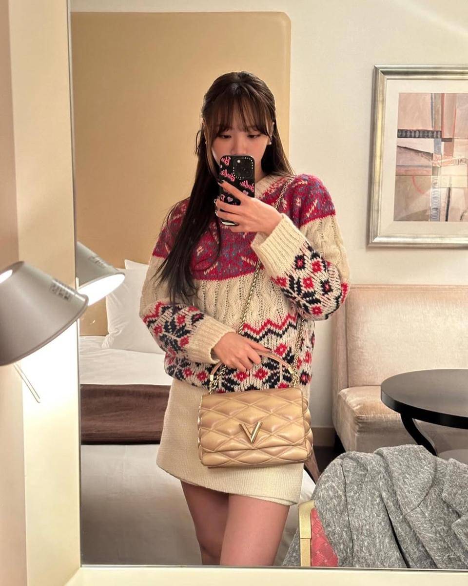 Gaya ala Chaewon LE SSERAFIM