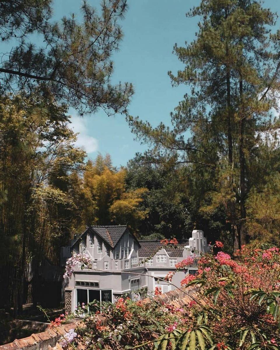 Restaurant bergaya kolonial belanda