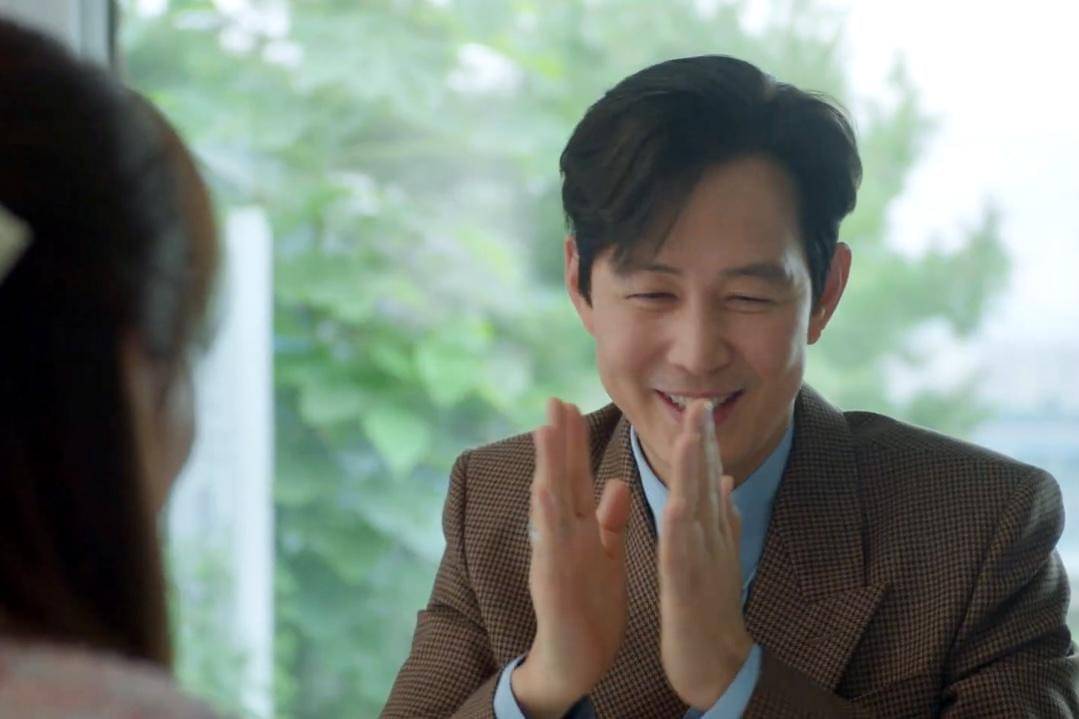 Lim Hyeon Jun (Lee Jung Jae) dalam drakor Nice to Not Meet You 