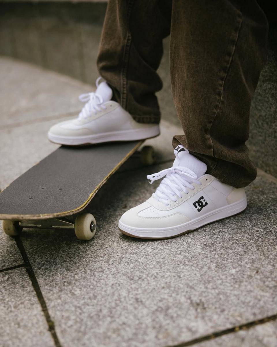 sepatu DC original (instagram.com/dcshoes_indonesia)