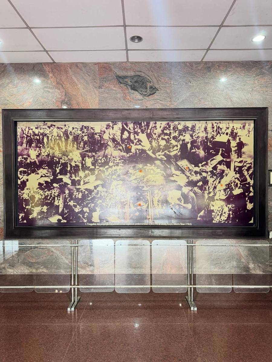 Potret Prabu Revolusi dan Keluarga ke Museum Kesaktian Pancasila