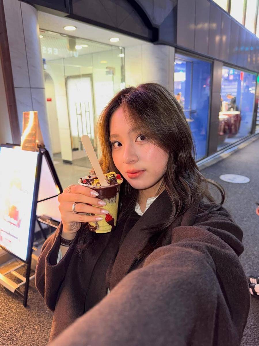 potret Zee Asadel liburan di Tokyo