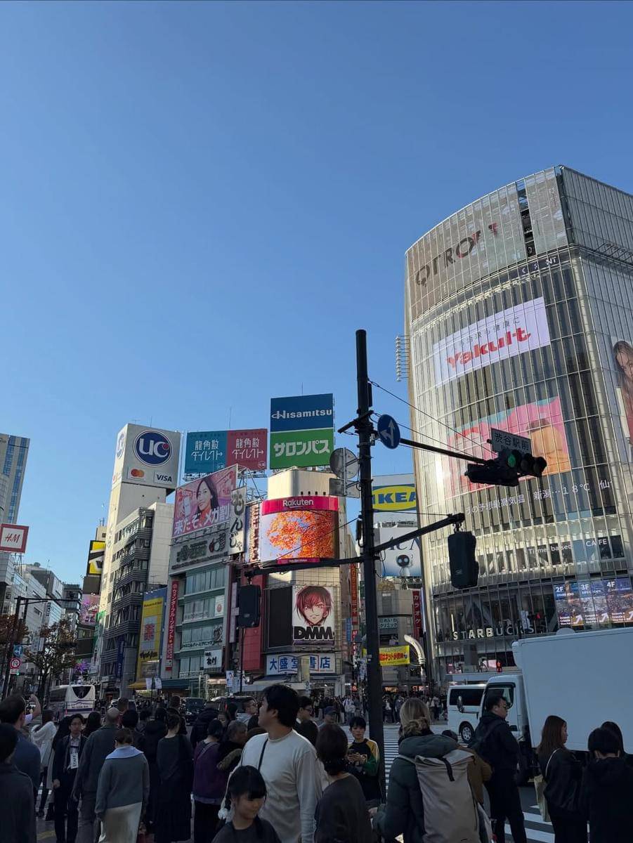 potret Zee Asadel liburan di Tokyo