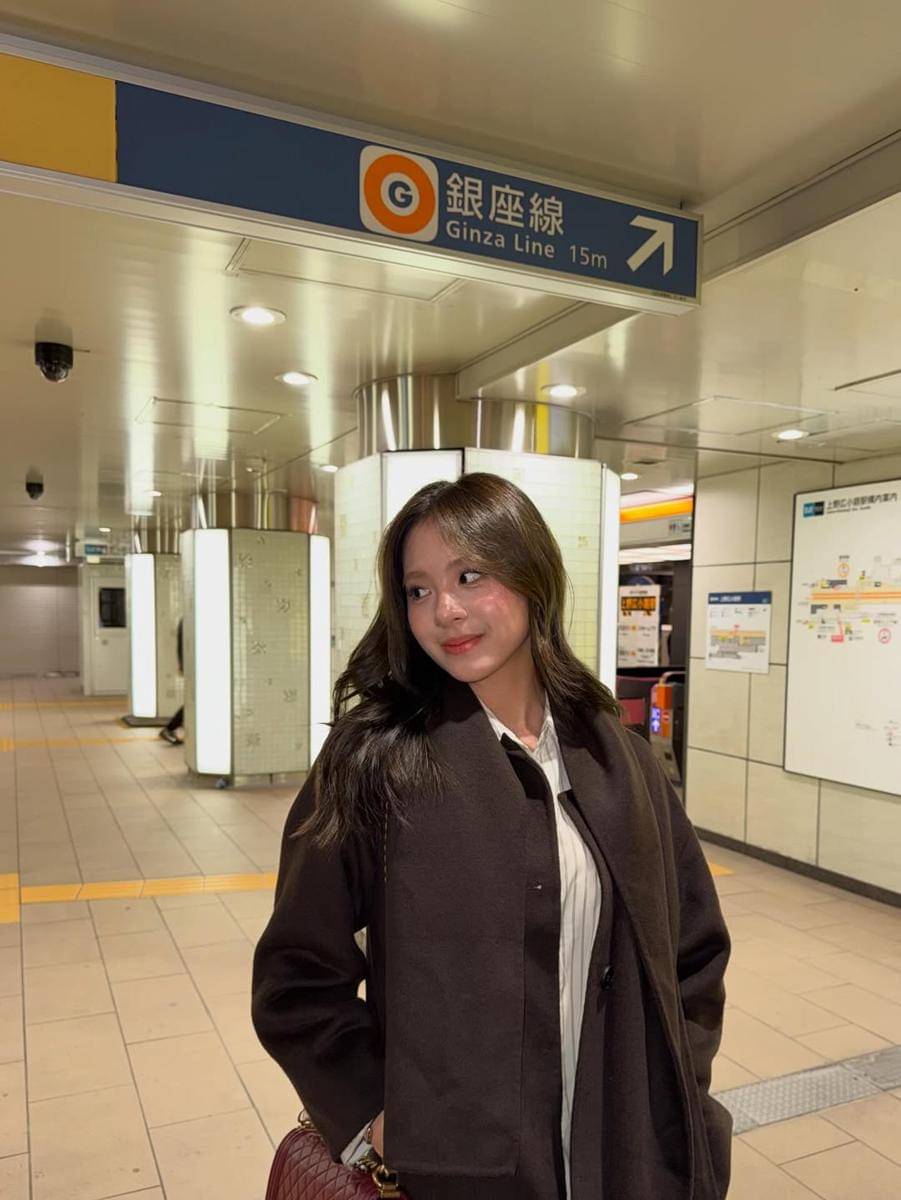 potret Zee Asadel liburan di Tokyo