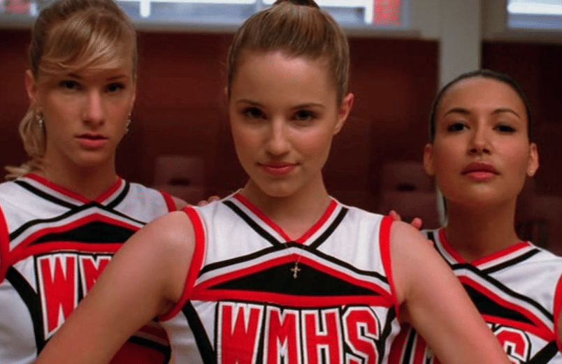 Brittany, Quinn, dan Santana dalam serial Glee