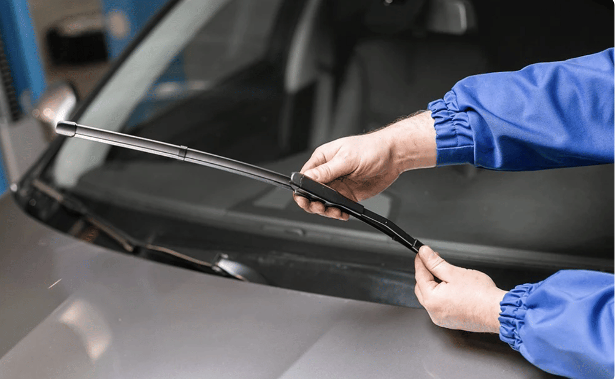 Biar Kaca Mobil Bebas Baret, Ini 4 Cara Merawat Karet Wiper!