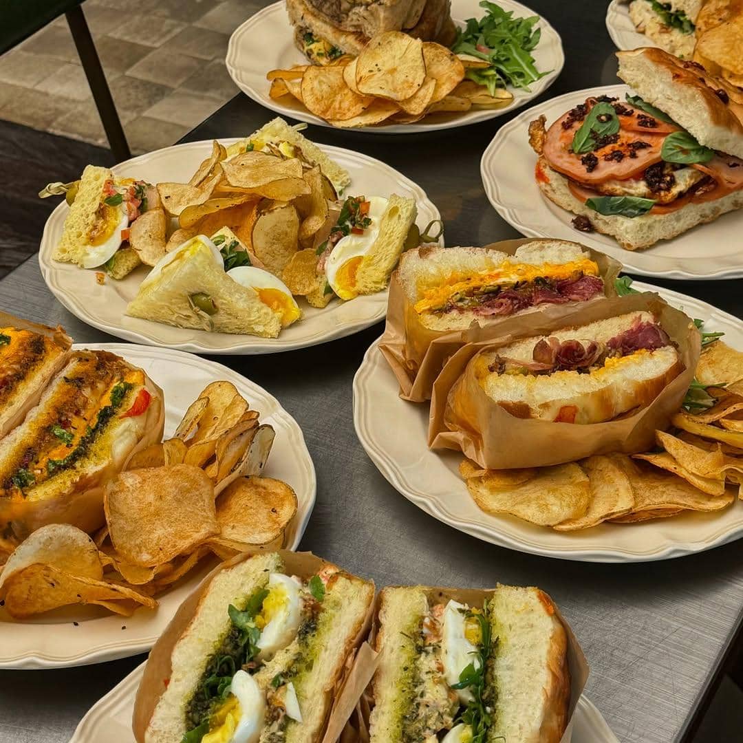 sajian menu sandwich Scarlett's