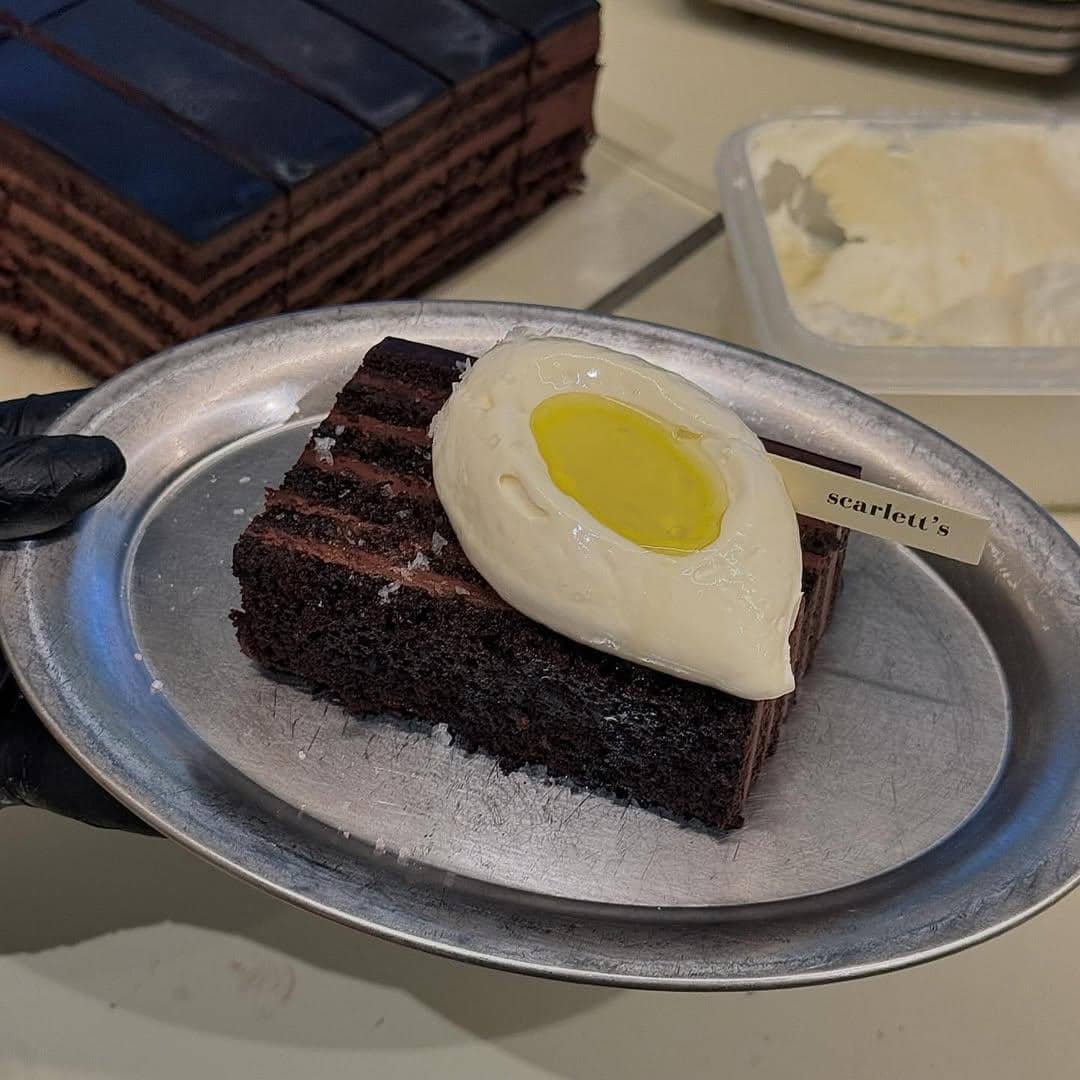 salah satu menu desserts Scarlett's