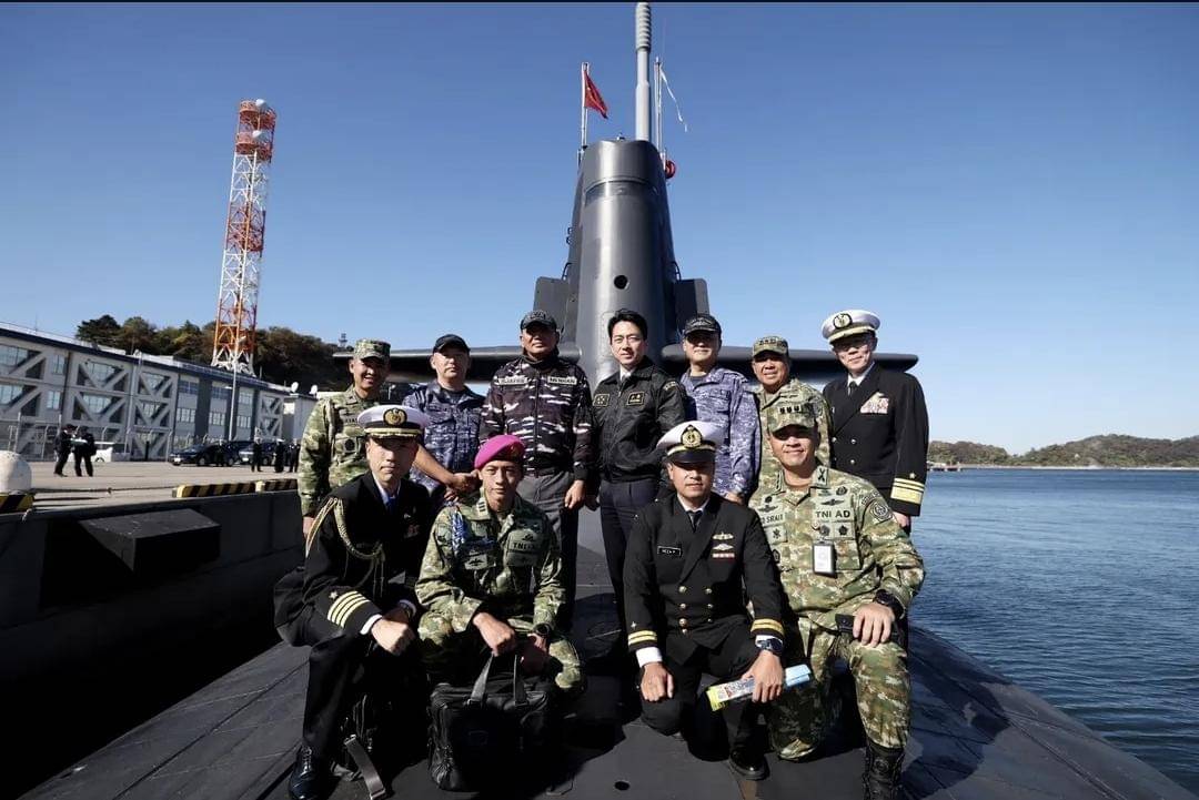 Momen Sjafrie Kunjungi Patung Jenderal Sudirman di Kemhan Jepang