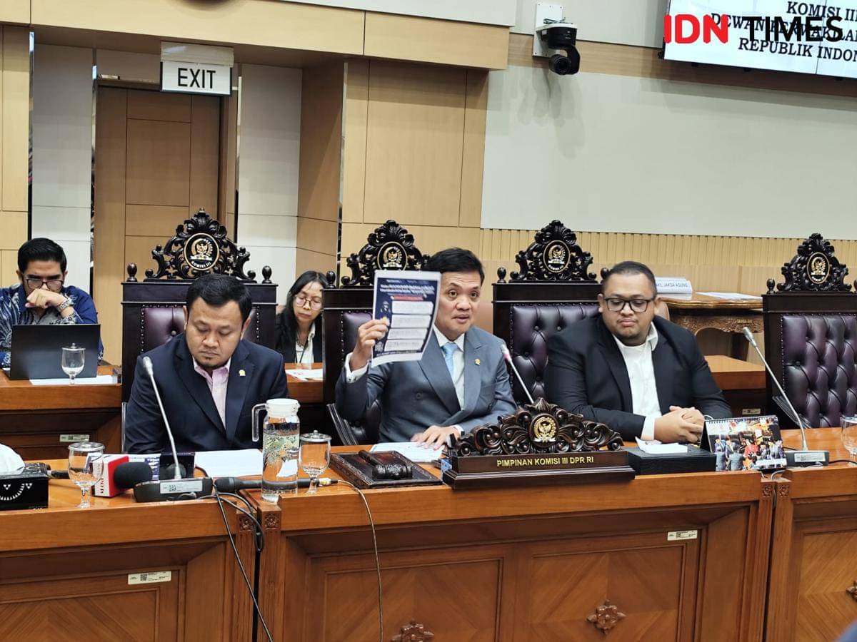 Ketua Komisi III DPR RI Habiburrokhman dalam jumpa pers tentang RKUHAP di Gedung DPR RI. (IDN Times/Amir Faisol)