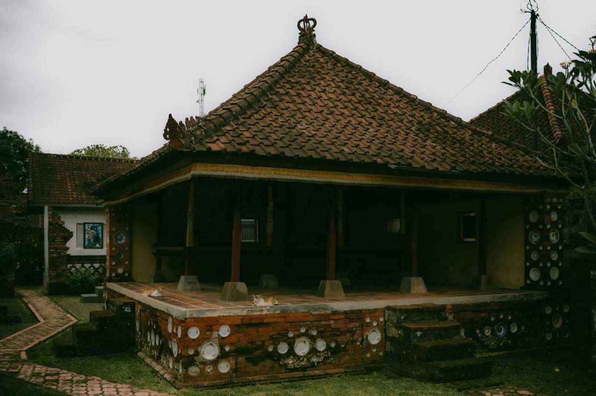 Gaya Dekorasi Rumah Panggung ala Rumah di Upin Ipin