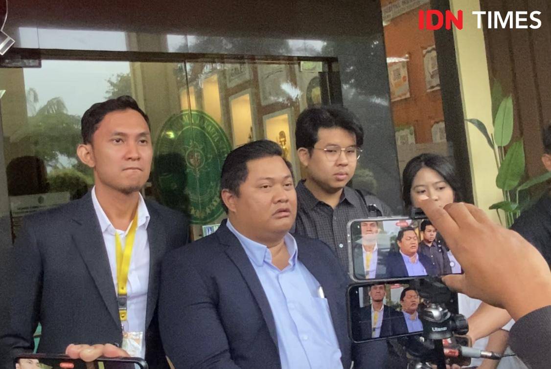 potret Rio Rachmat Effendi, pengacara Na Daehoon