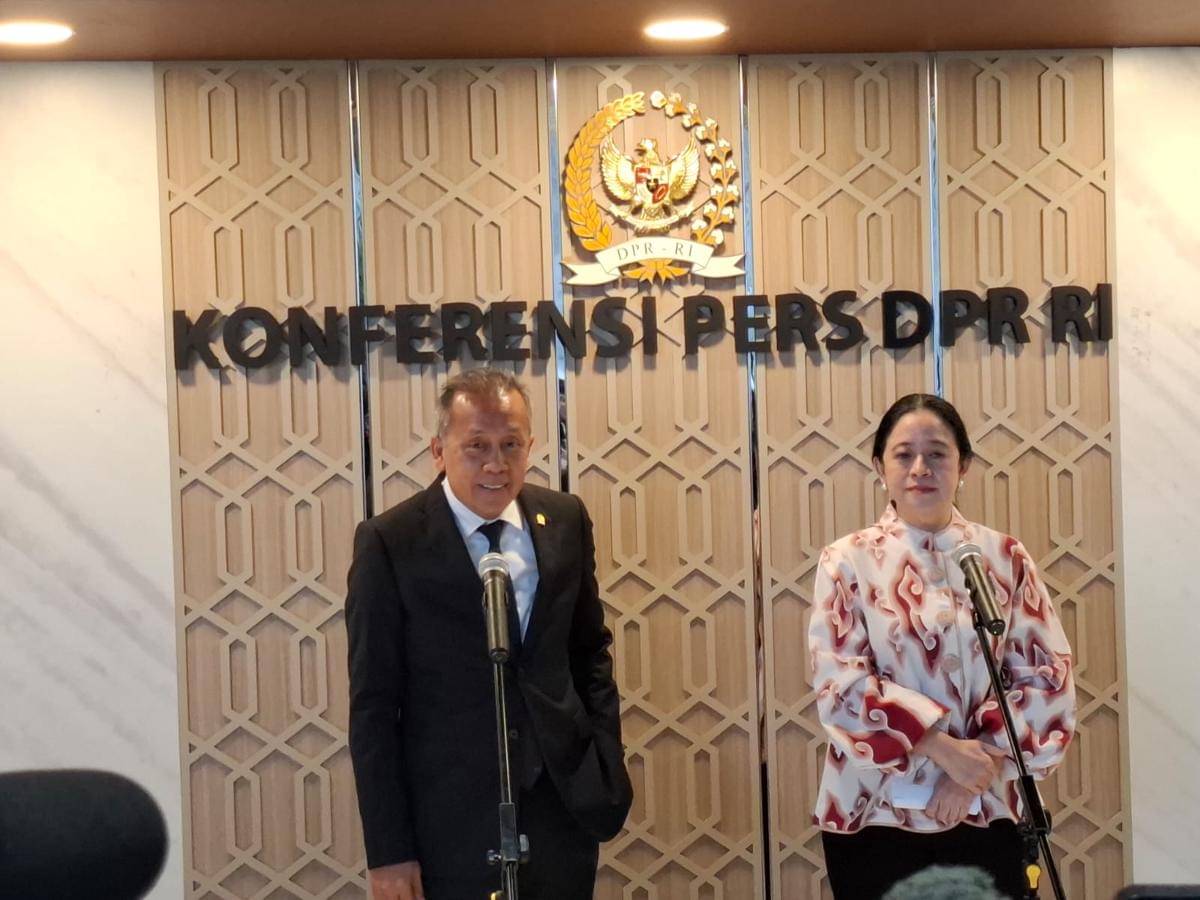 Puan Maharani dan Saan Mustopa jumpa pers di Gedung DPR RI