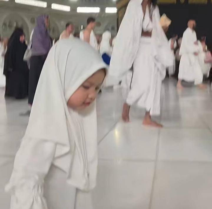 Launa anak Sabrina dan Belva