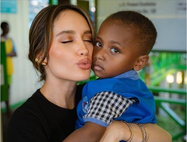 potret Cinta Laura di Asmat