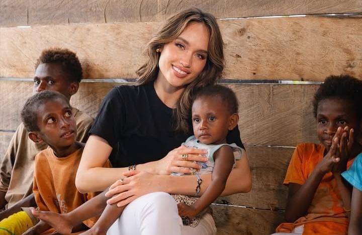 potret Cinta Laura di Asmat