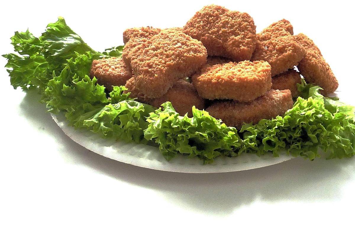 ilustrasi nugget fillet dada ayam rumput laut