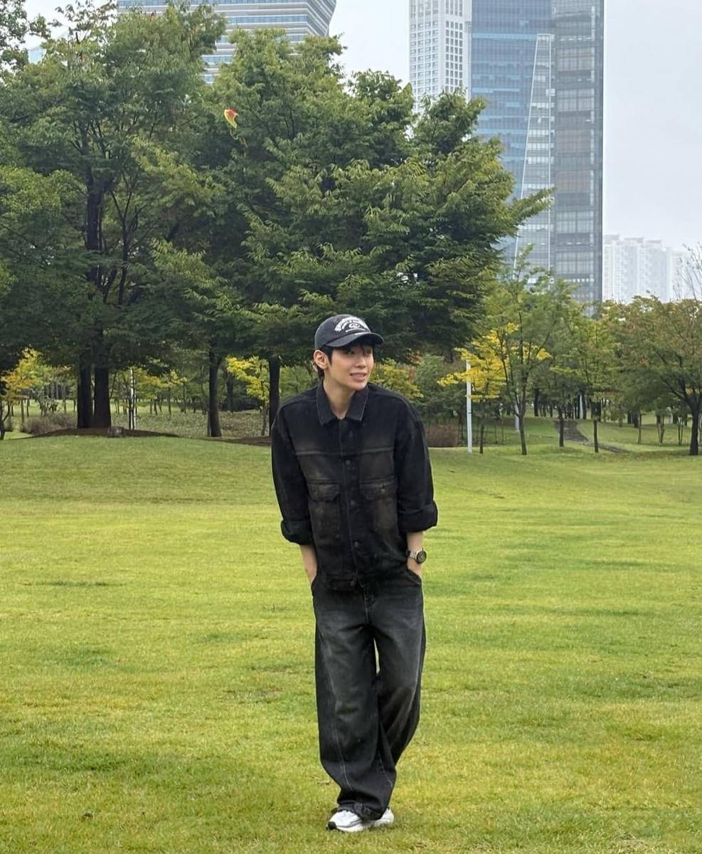 OOTD style Taerae ZB1