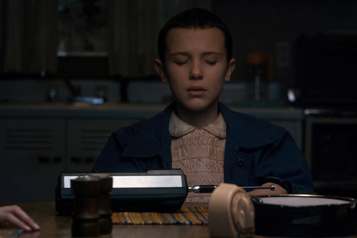 cuplikan adegan dalam serial Stranger Things 