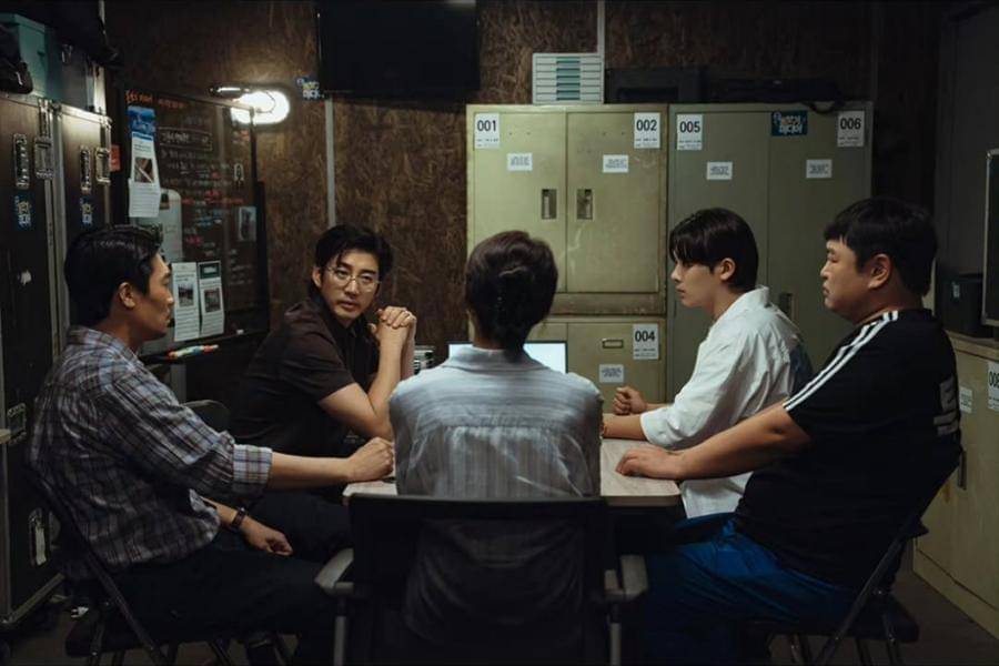 still cut drama Korea Heroes Next Door