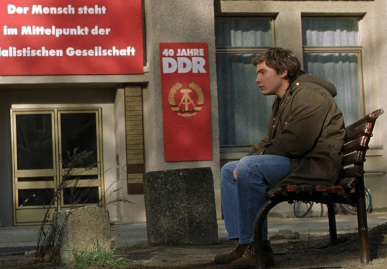 cuplikan film Good Bye, Lenin! (2003)