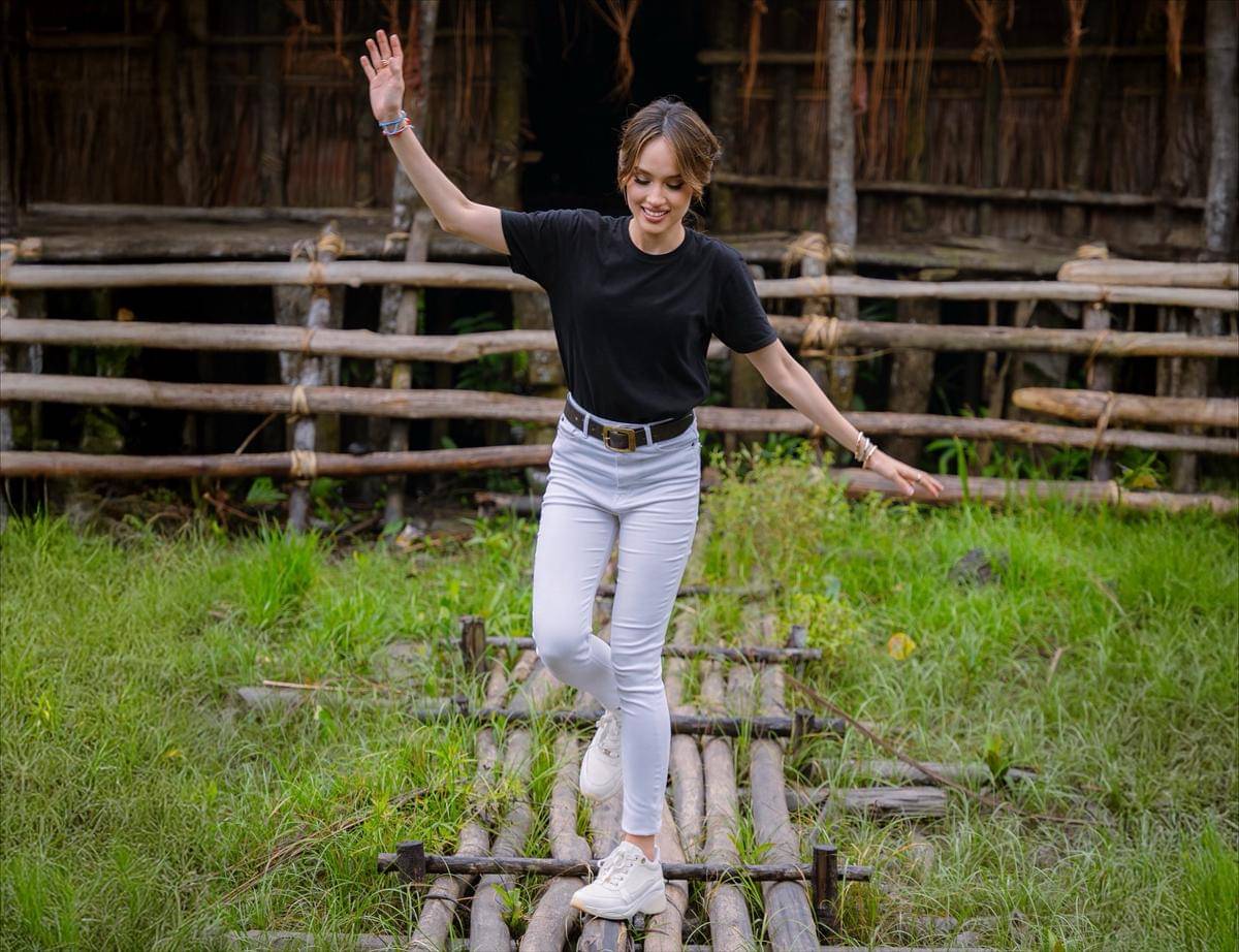 Cinta Laura Berkunjung ke Asmat