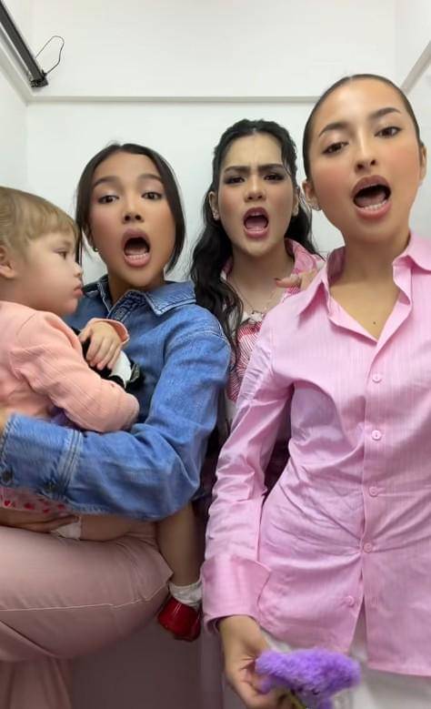 Jennifer Coppen Ketemu 'kembaran' (tiktok.com/jennifer.coppen)